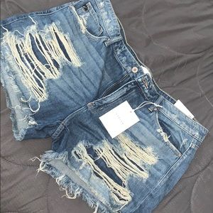 KanCan distressed jean shorts. NWT.